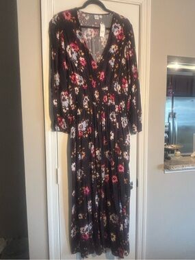 NWT Gap Floral Long Sleeve V-Neck Maxi Dress with Shirred Waist